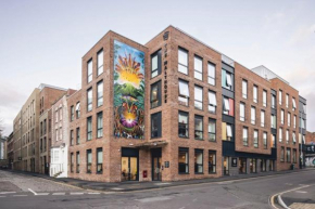 Studios and Private Bedroom for Students Only with Shared Kitchen at Canvas Bristol near the City Centre
